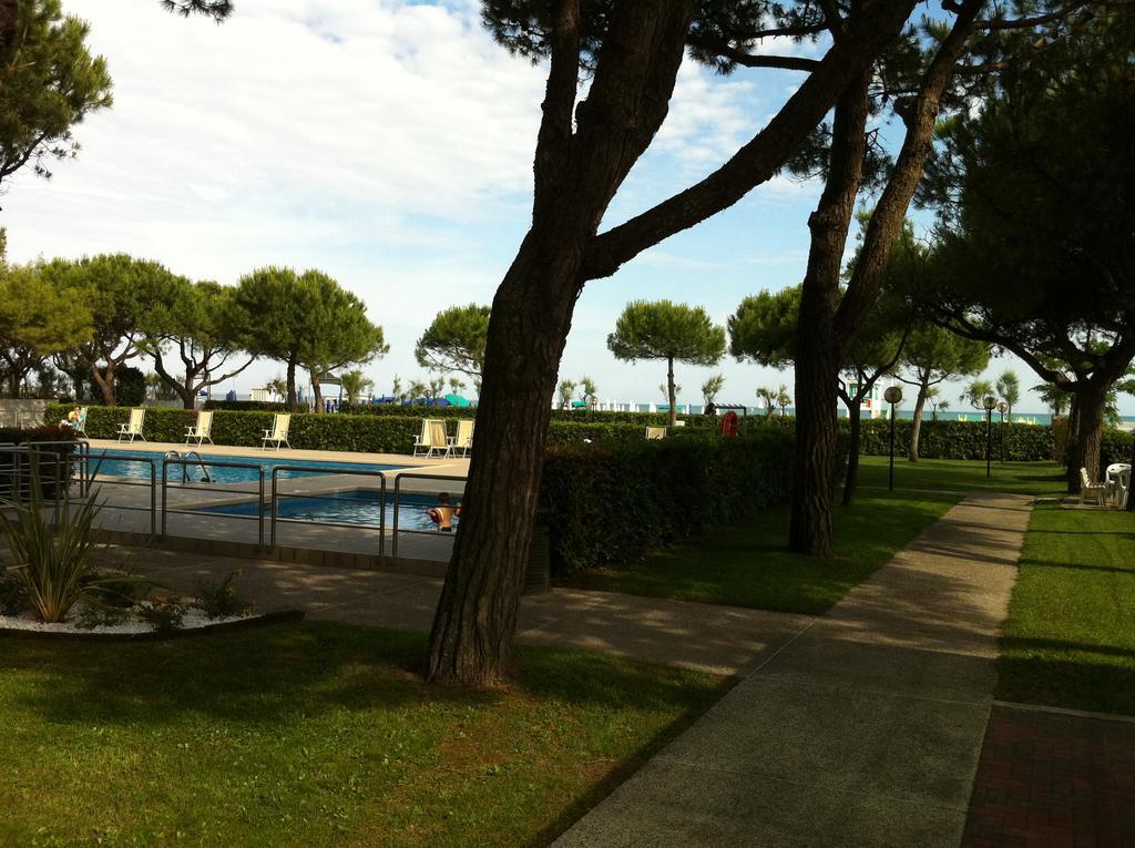 Residence Garden -Walterigato Apartments Solo Per Famiglie Lido di Jesolo Eksteriør bilde